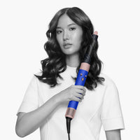 Dyson Airwrap Complete Long Blue Blush - em uso